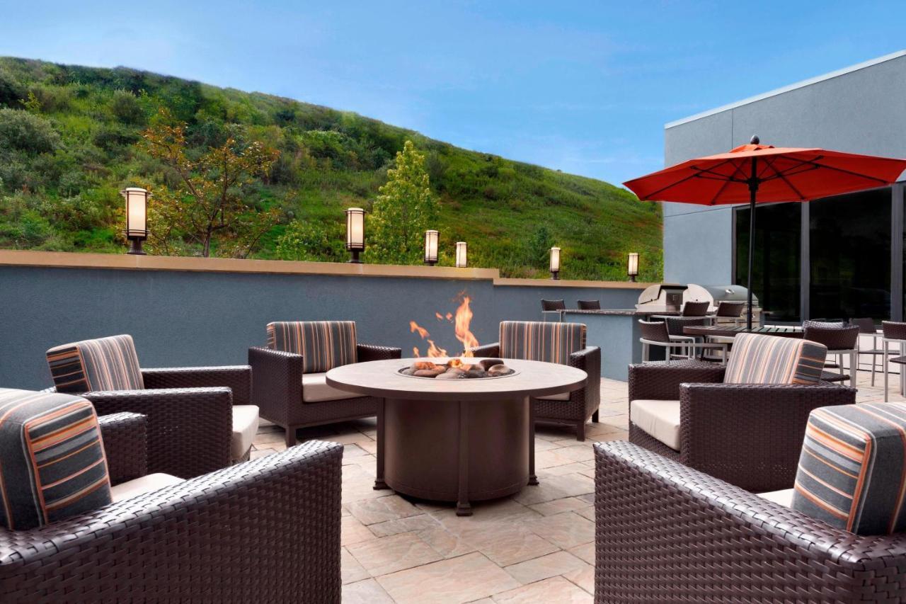 Towneplace Suites By Marriott Pittsburgh Airport/Robinson Township Экстерьер фото