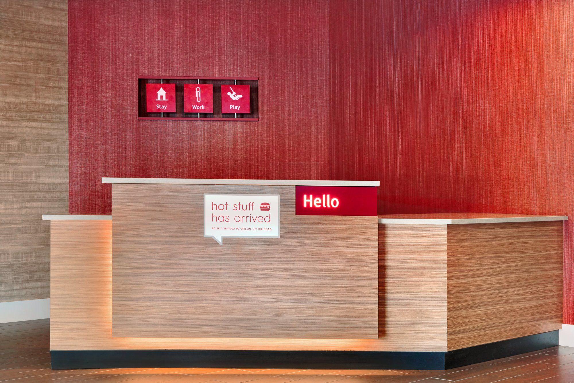 Towneplace Suites By Marriott Pittsburgh Airport/Robinson Township Экстерьер фото